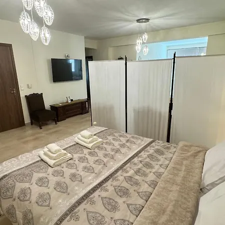 Luxurious Boutique 1 Apartment